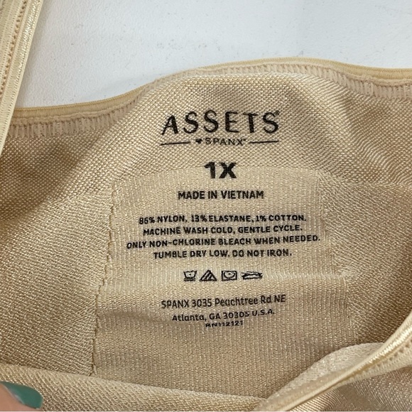 Assets by Spanx Brief Bodysuit Open Bust - Picture 3 of 5